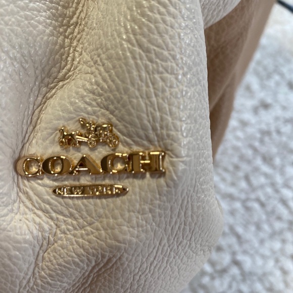 Authentic Coach 2 tone bag. - Picture 6 of 6